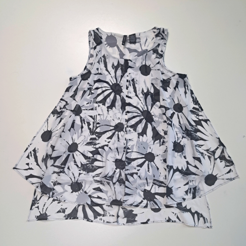 NeW DIRECTIONS women's‎ blouse very comfortable and fresh size S